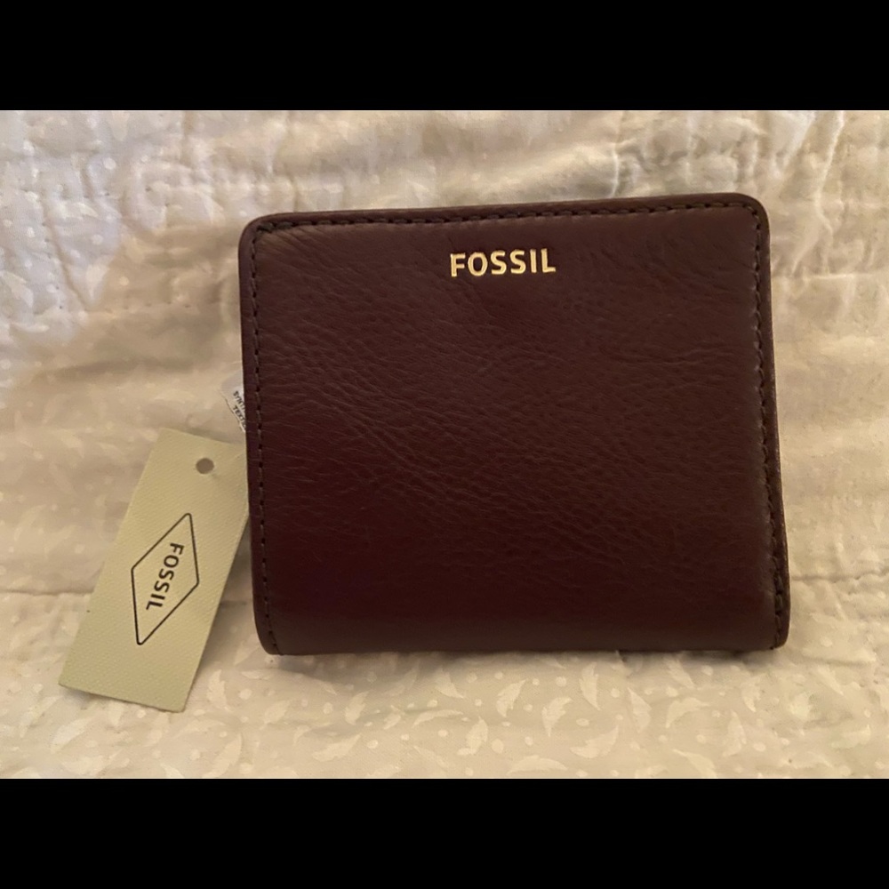 🌷NWT Fossil Leather Madison Bifold fig🌷